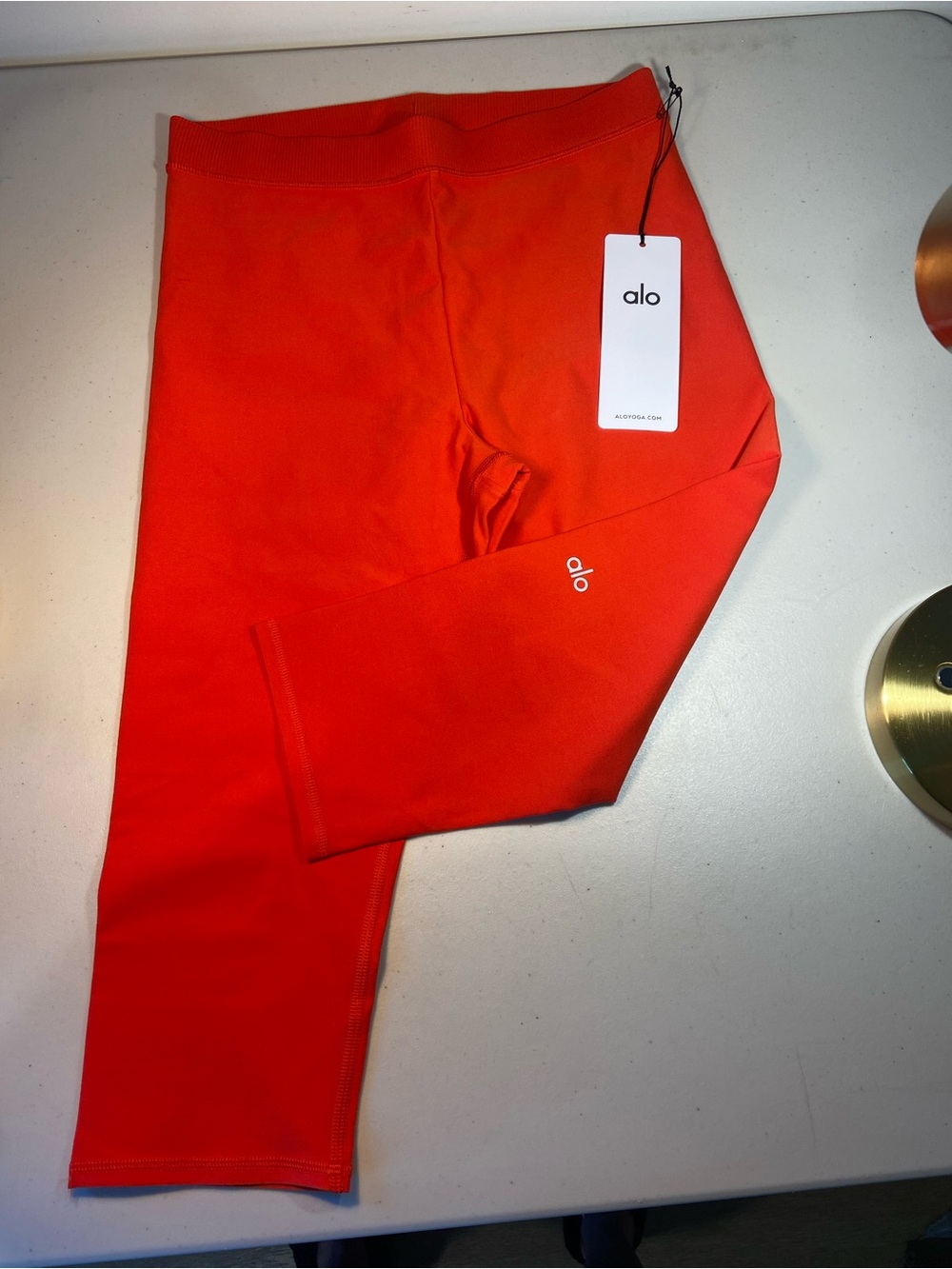 NWT ALO Yoga Women’s Bright -Red Performance Capri Leggings